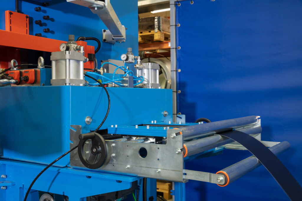 Levelling Machines and Servo Feeders